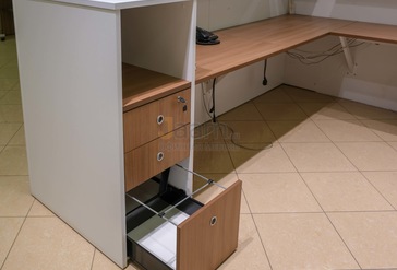 Стойка ресепшн Profiquadro